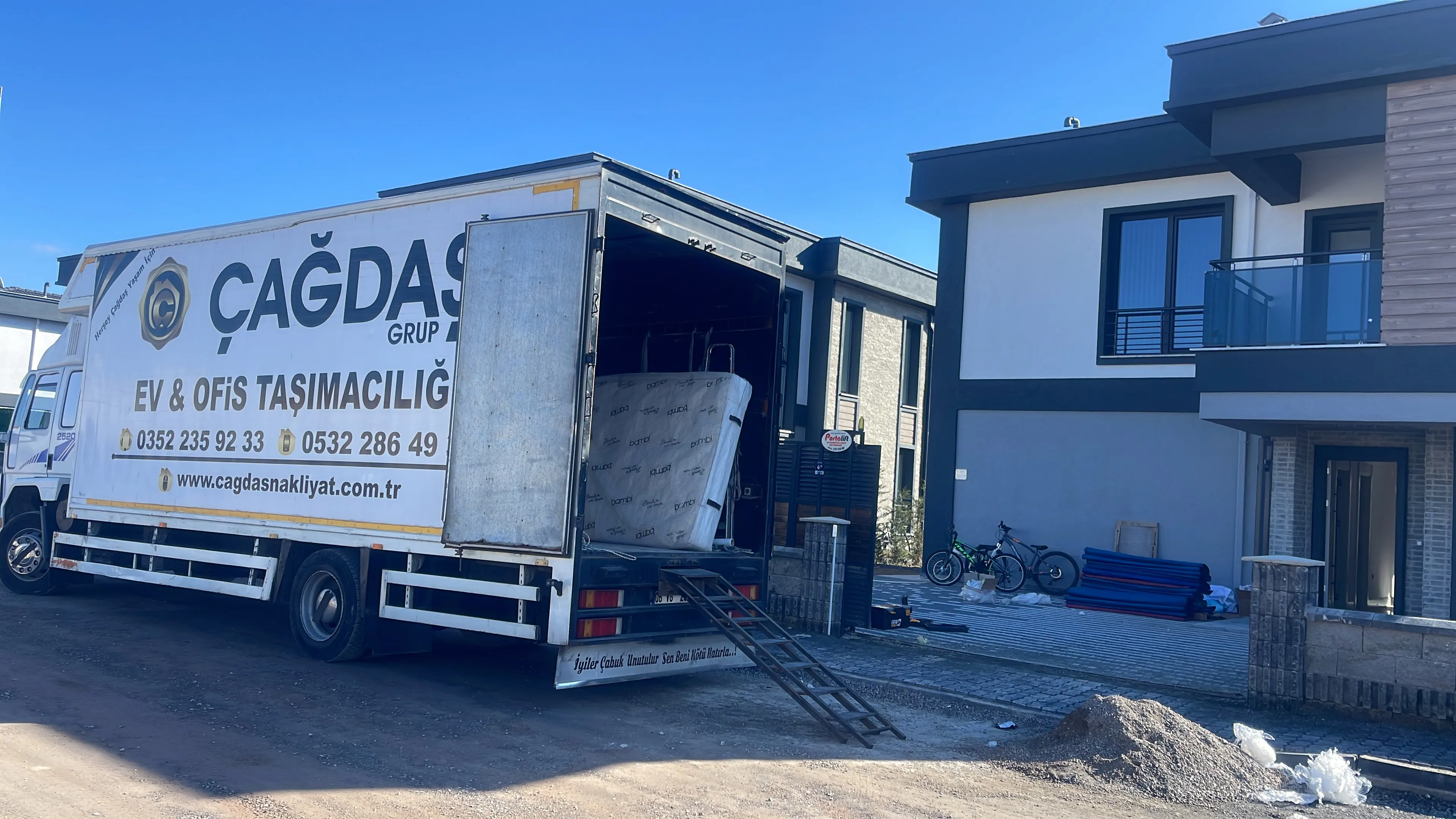 Cagdas Nakliyat Logo